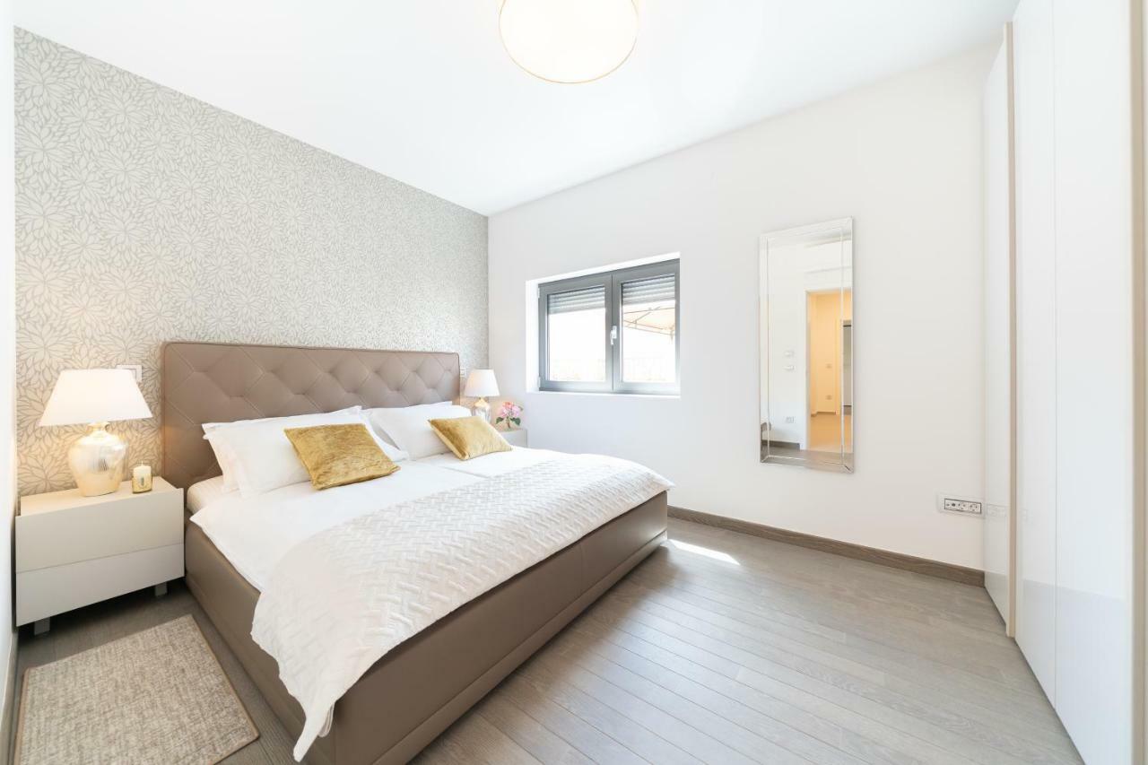 Unique Luxury Designers Apartment Zara Esterno foto