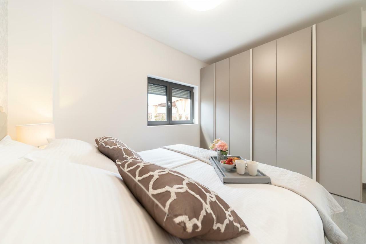 Unique Luxury Designers Apartment Zara Esterno foto
