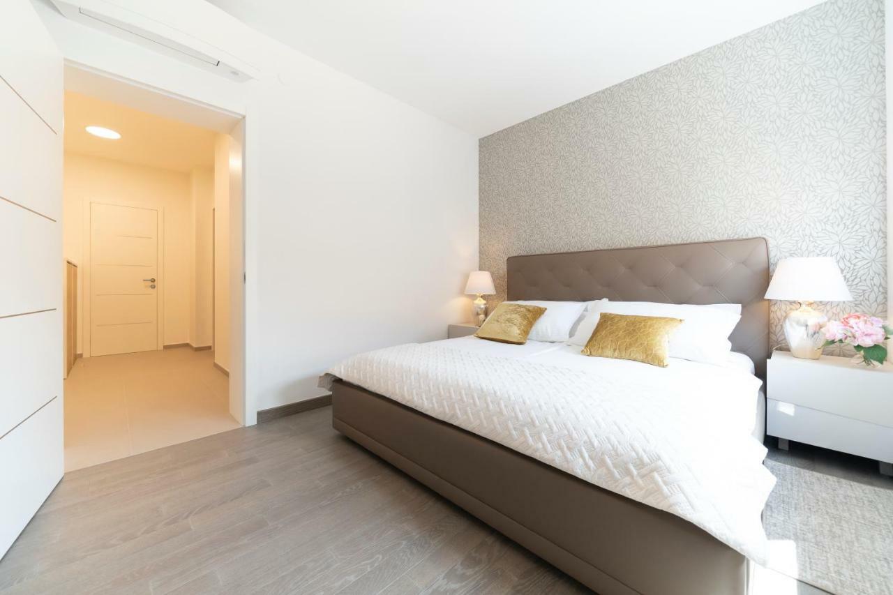 Unique Luxury Designers Apartment Zara Esterno foto